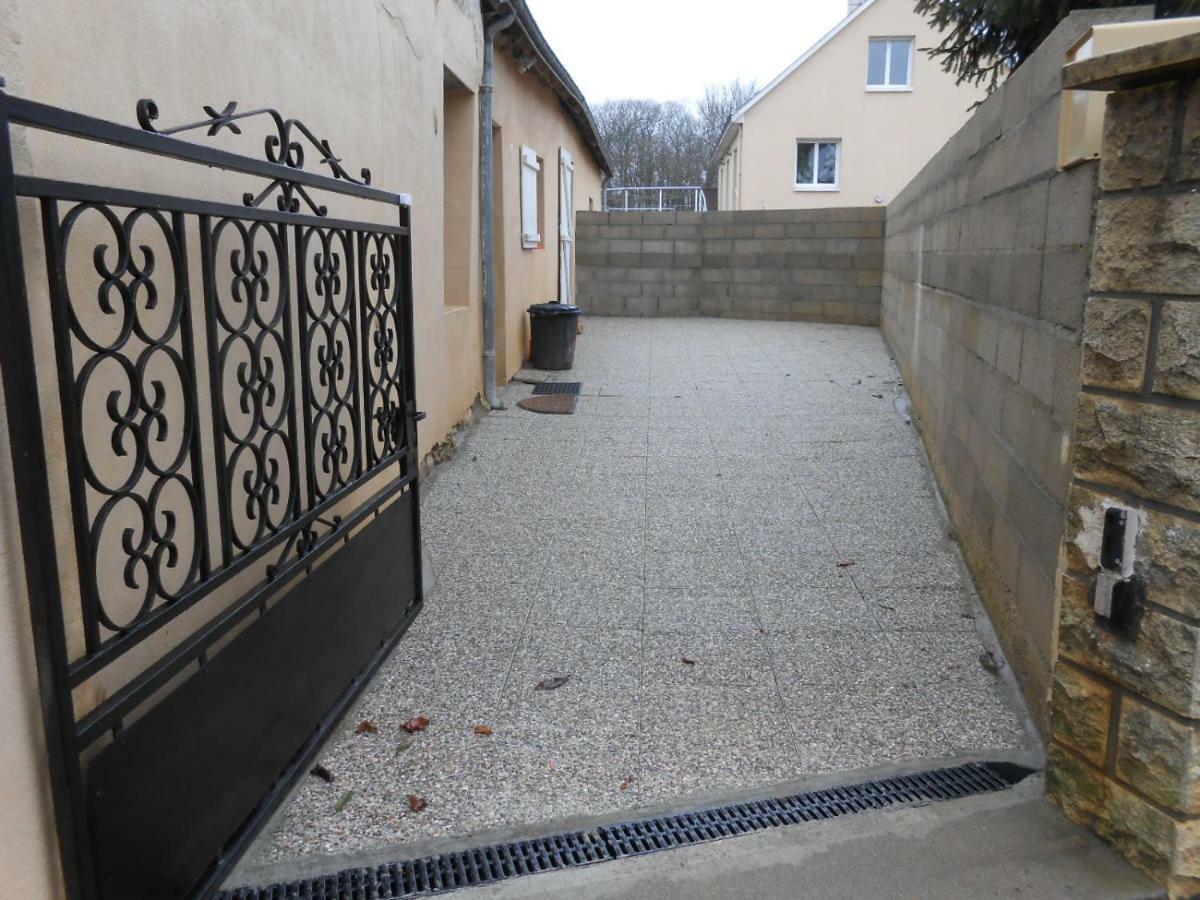 Flat Apartment Château-Renault Exterior photo